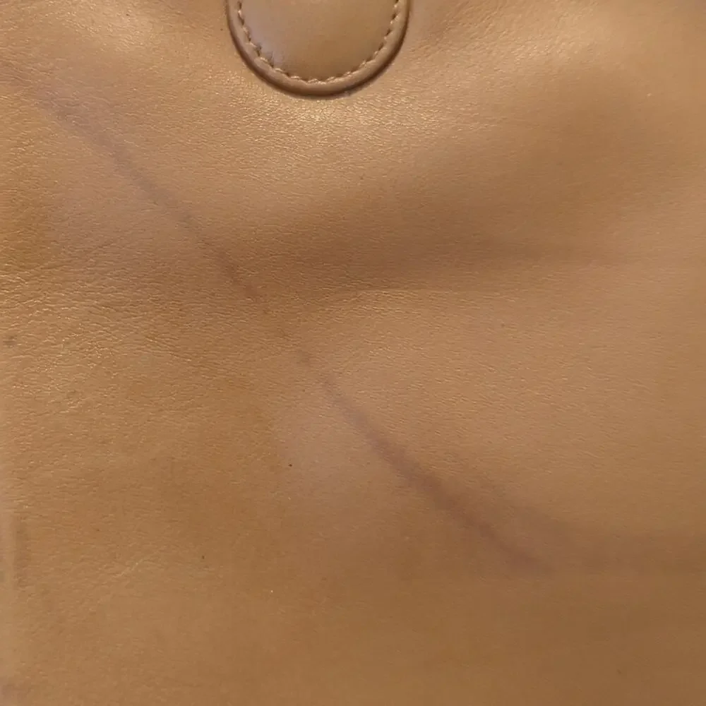 Levenger Business Vintage Tan Leather Briefcase with Crossbody Strap